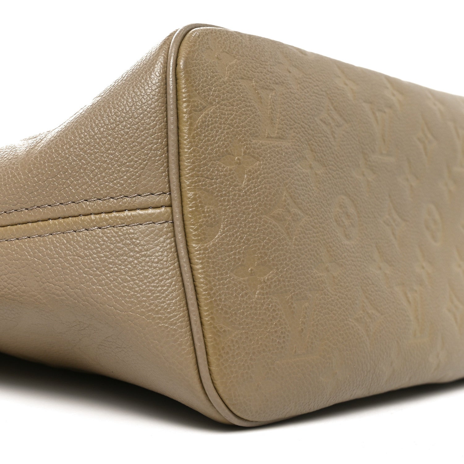 Louis Vuitton Empreinte Monogram Giant Neverfull MM Tourterelle