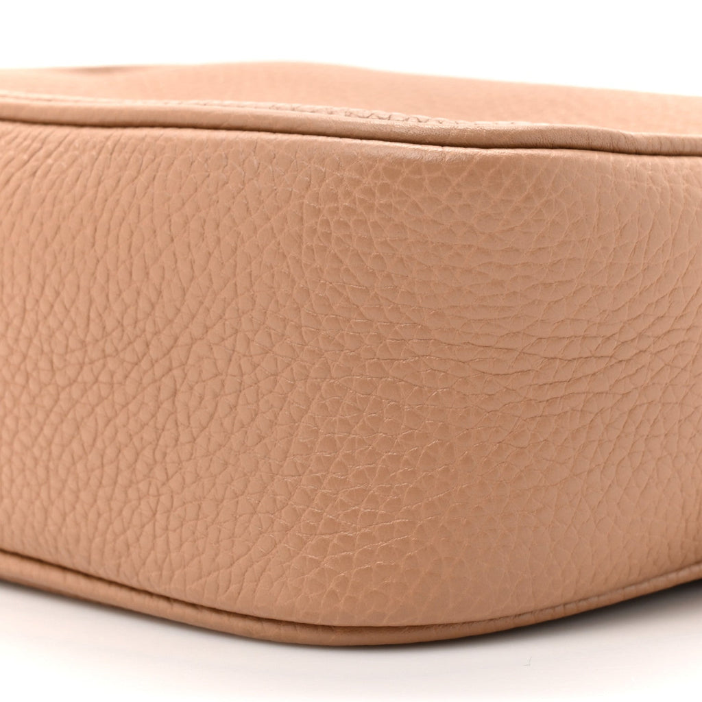 Gucci Pebbled Calfskin Small Soho Disco Bag Camelia