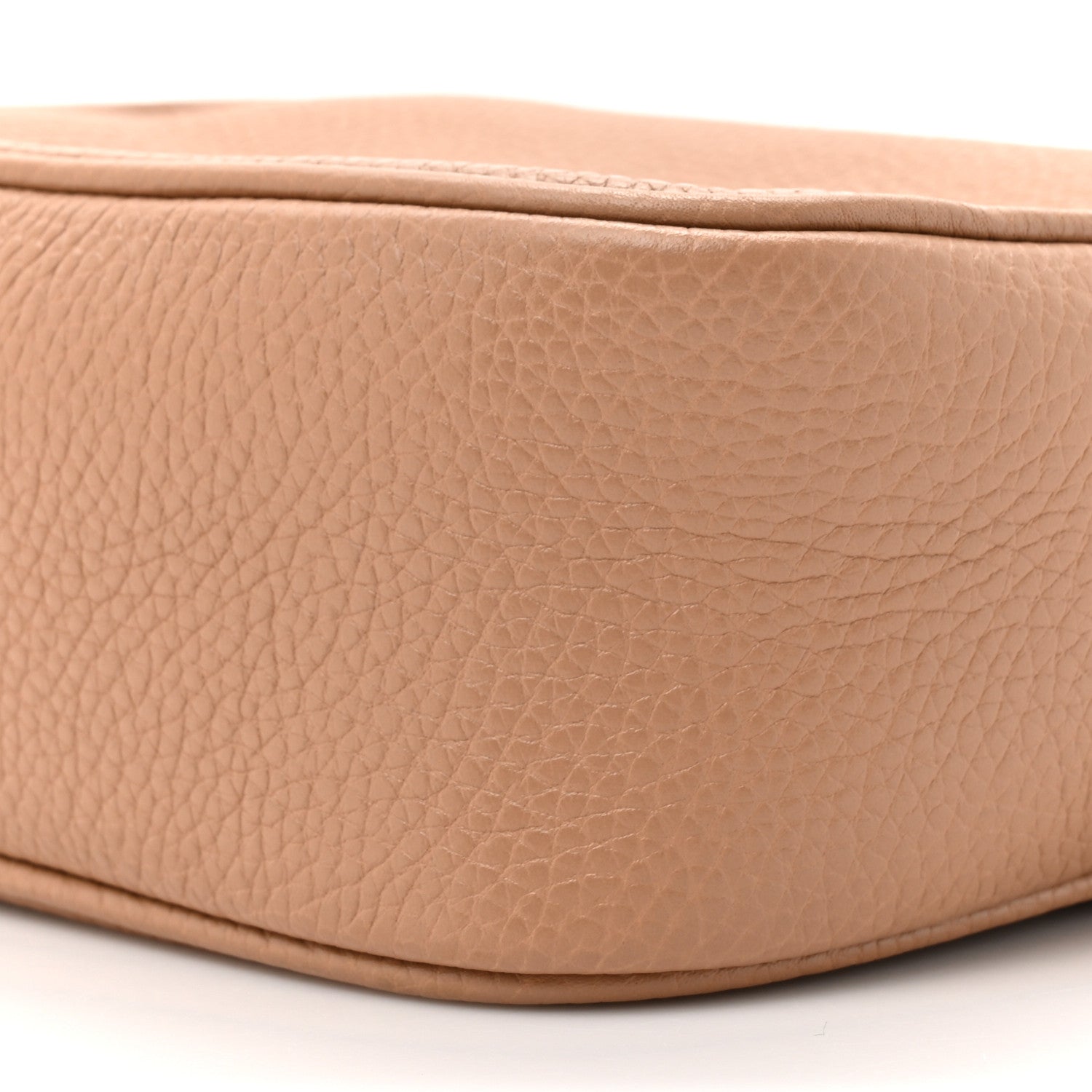 Gucci Pebbled Calfskin Small Soho Disco Bag Camelia