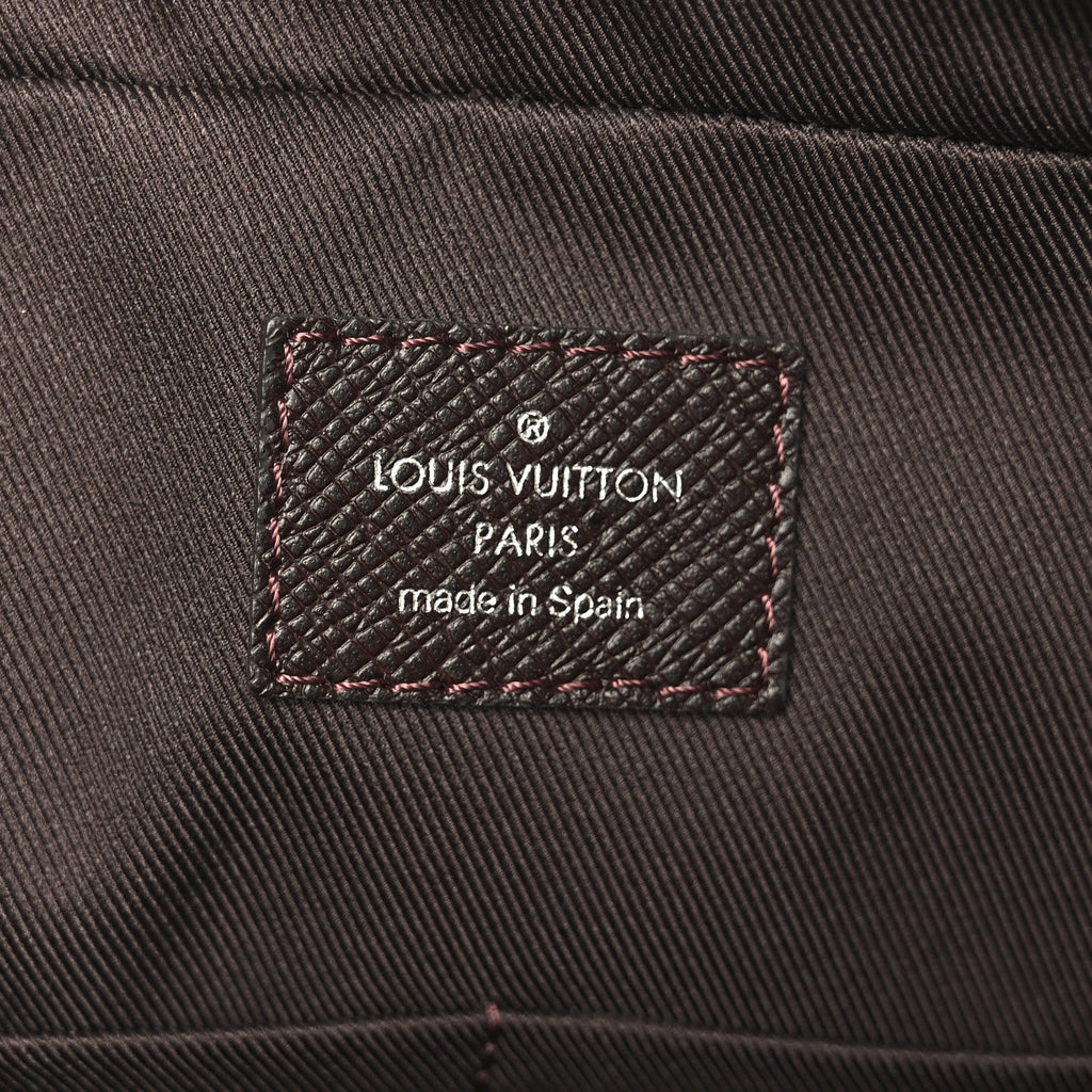 Louis Vuitton Taiga Anton Messenger PM Acajou