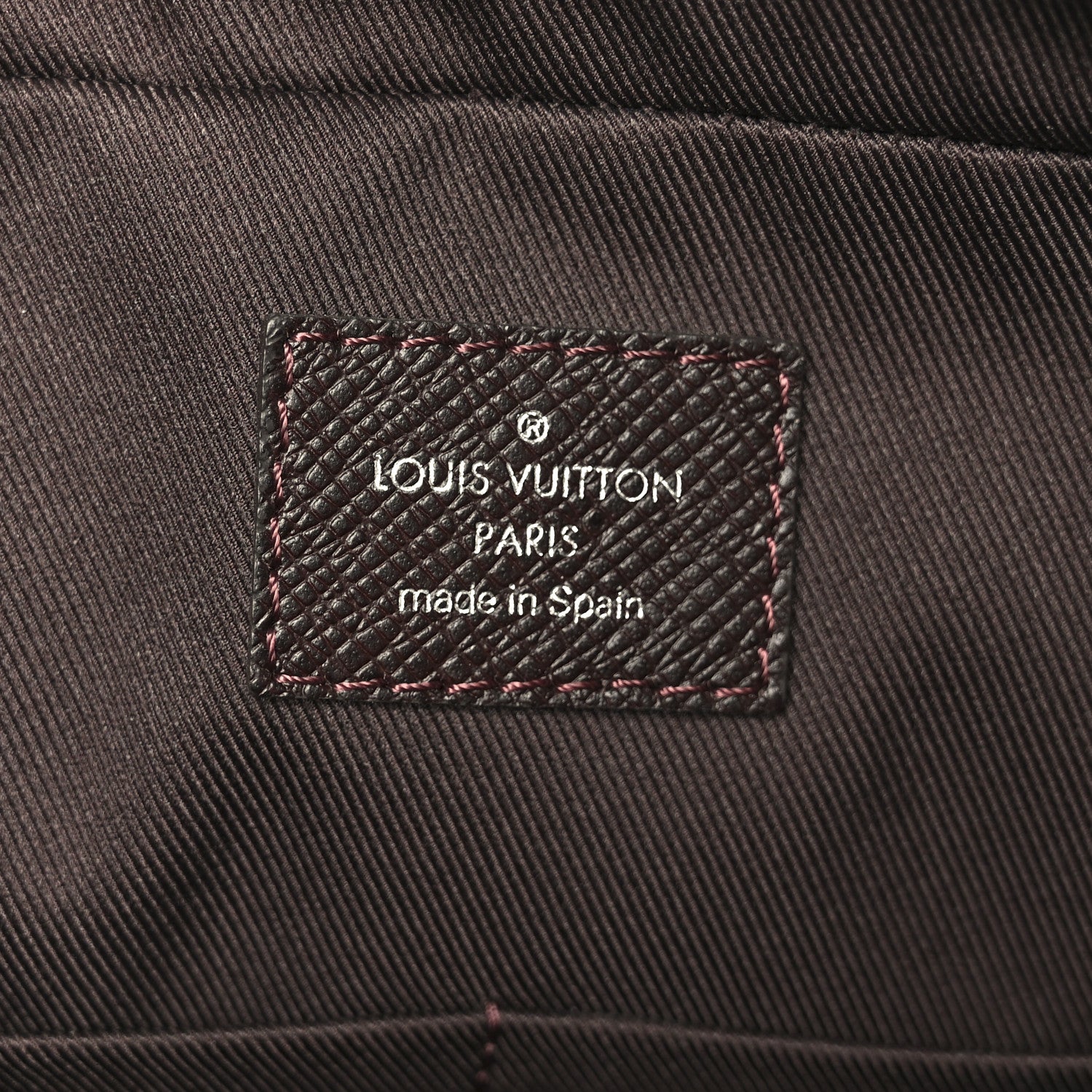 Louis Vuitton Taiga Anton Messenger PM Acajou