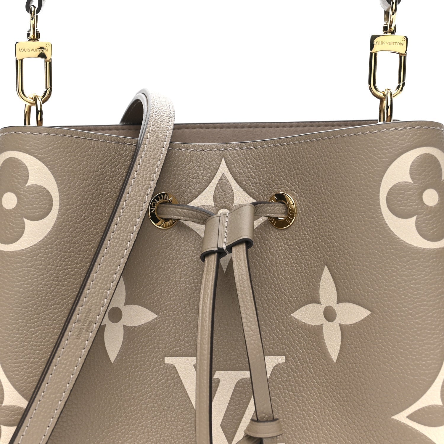 Louis Vuitton Empreinte Monogram Giant Neonoe MM Tourterelle Creme