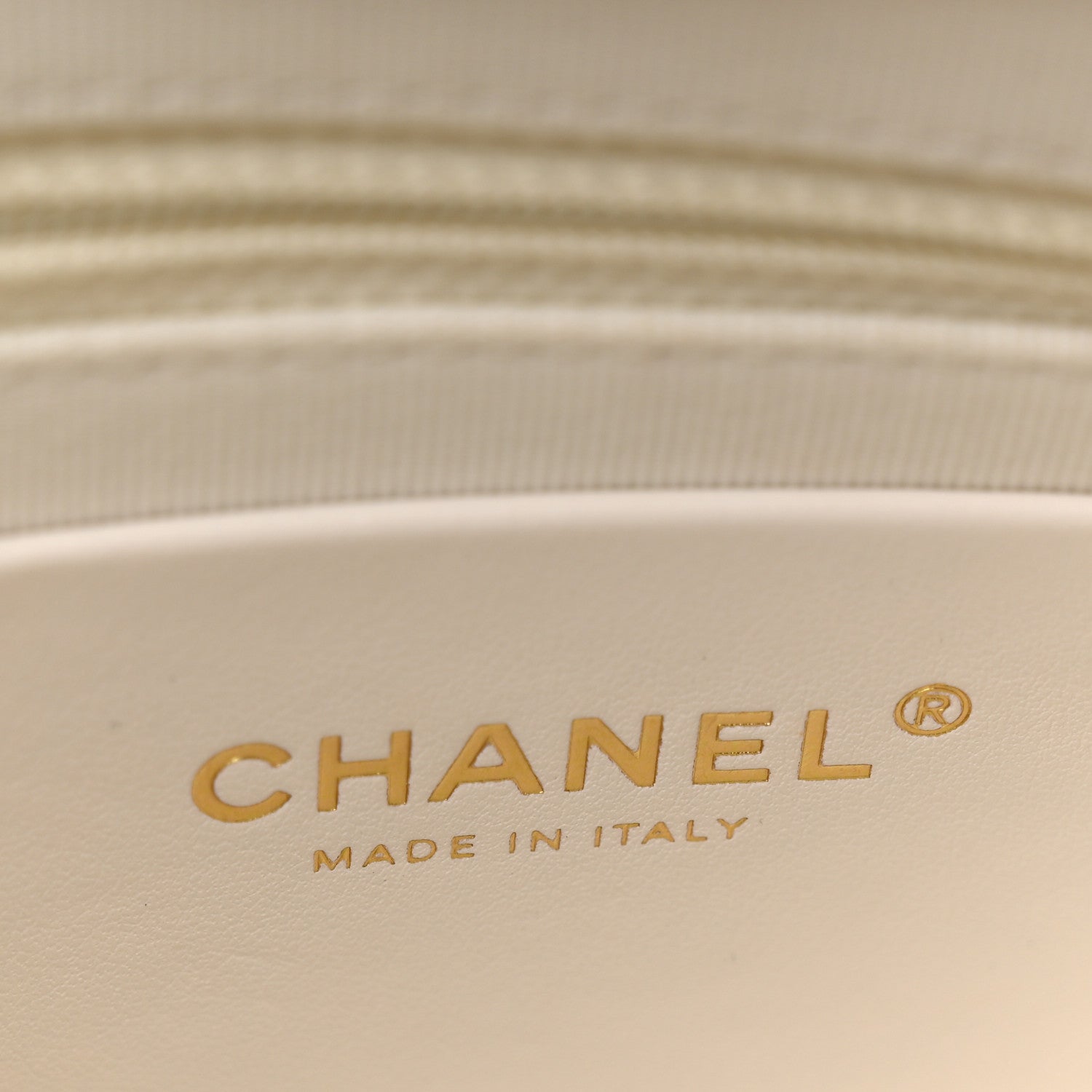 Chanel Shiny Crumpled Lambskin Quilted Trendy Chain Around Hobo White