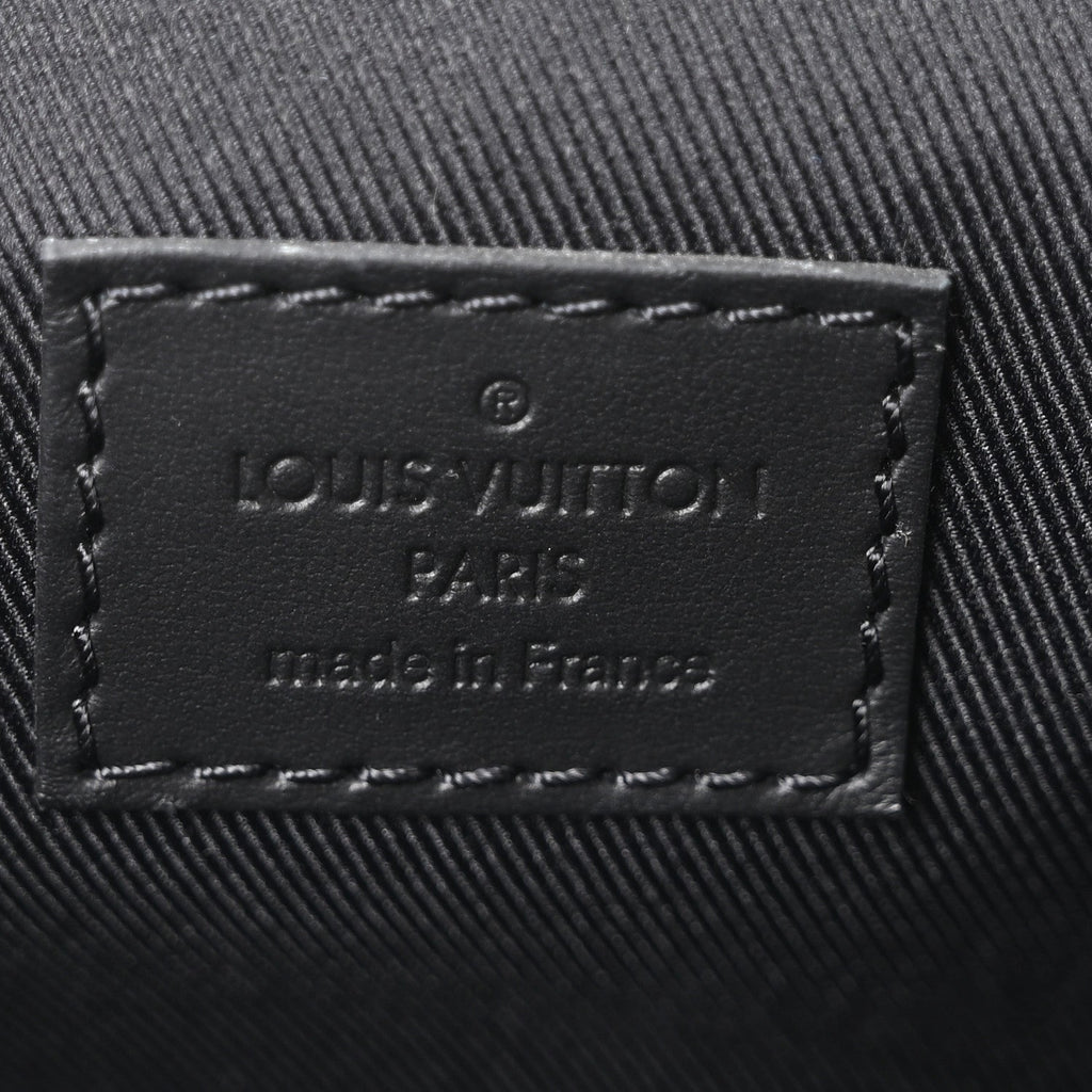 Louis Vuitton Taurillon Monogram Steamer Wearable Wallet Black
