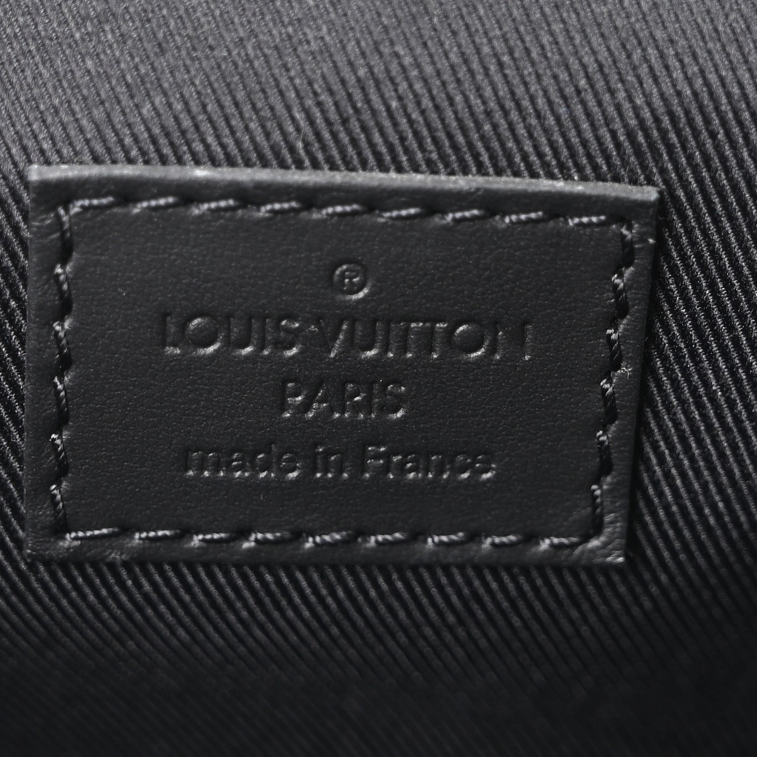 Louis Vuitton Taurillon Monogram Steamer Wearable Wallet Black