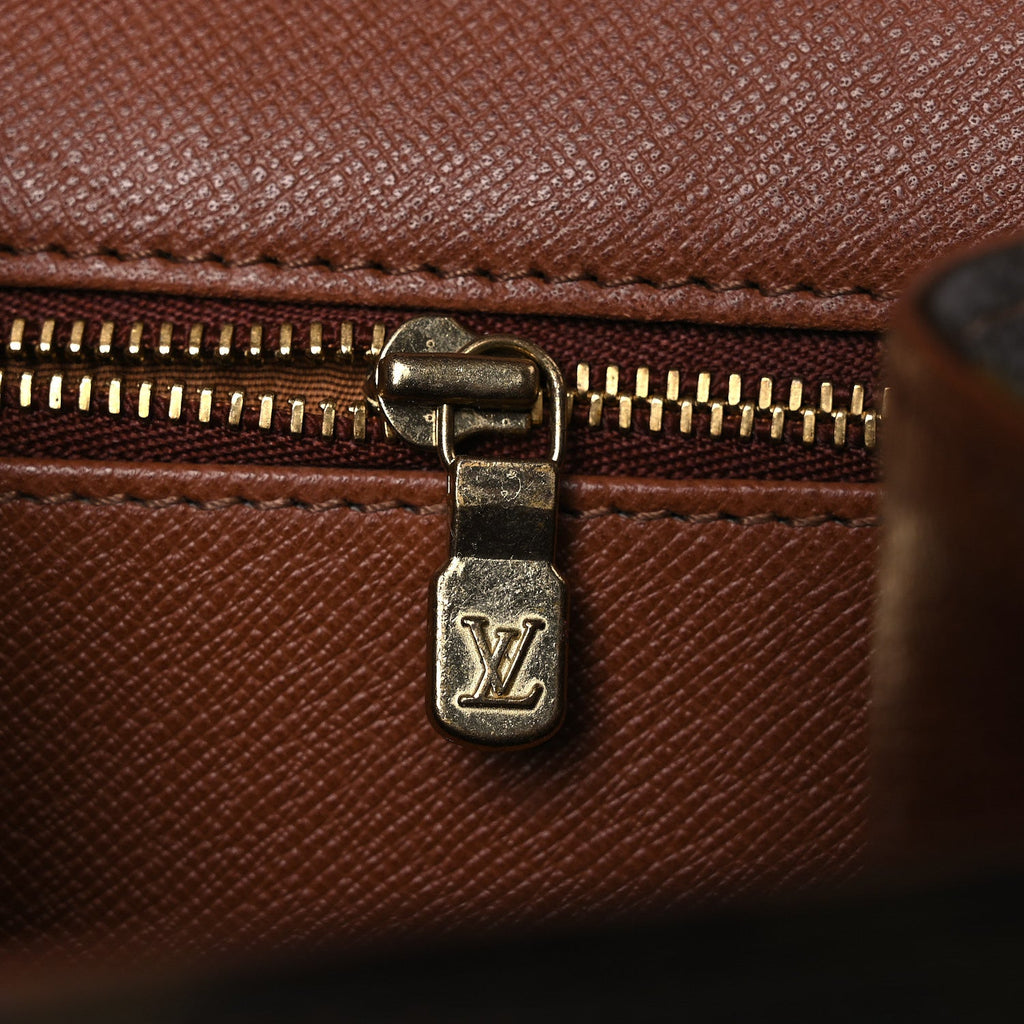 Louis Vuitton Monogram Pochette Dame 26