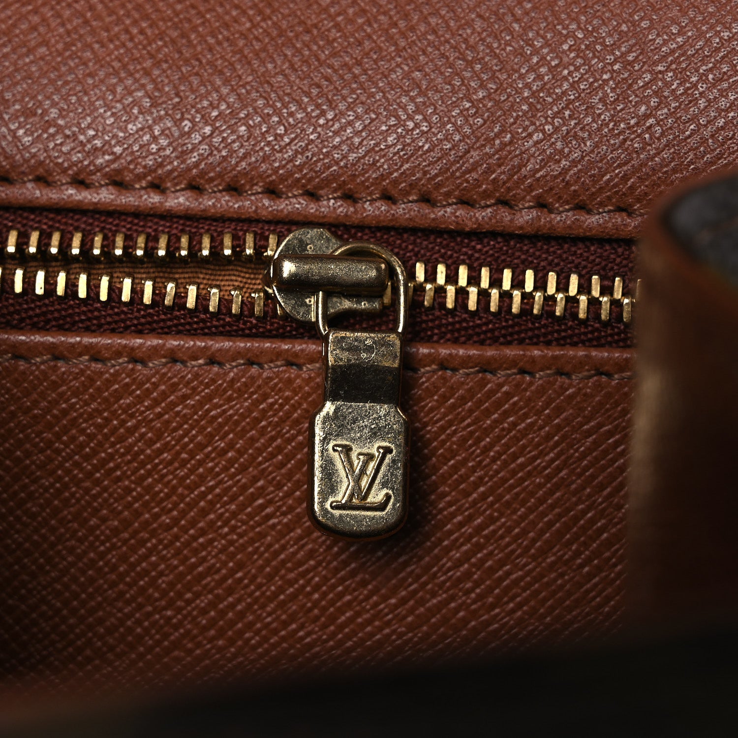 Louis Vuitton Monogram Pochette Dame 26