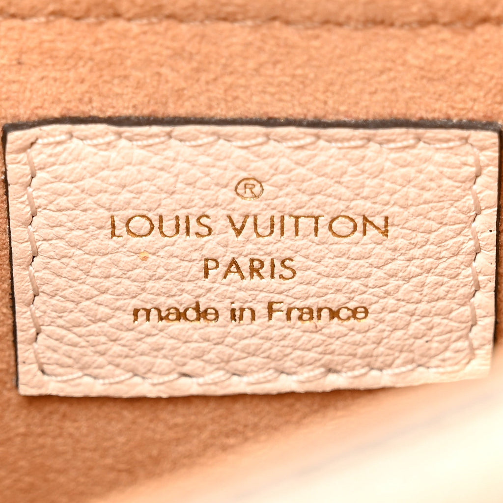 Louis Vuitton Grained Calfskin Lockme Tender Quartz