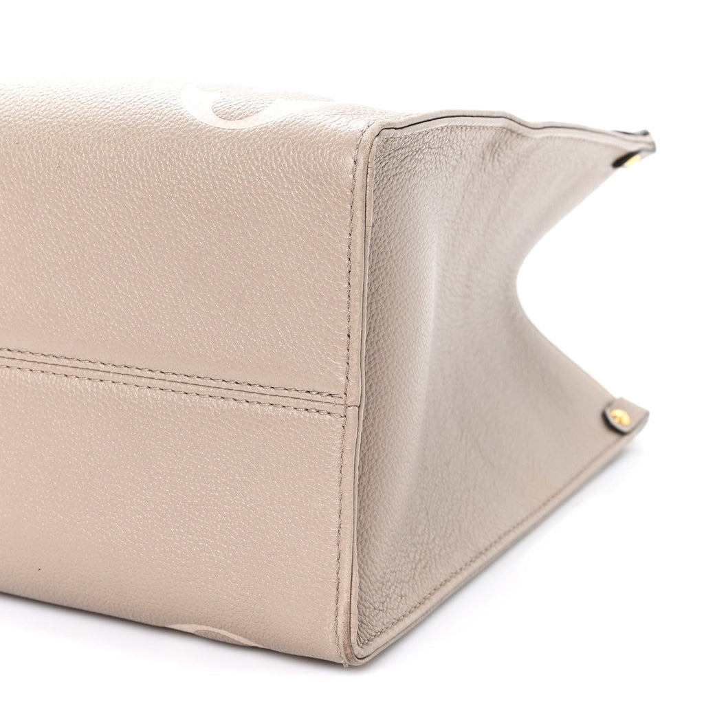 Louis Vuitton Empreinte Monogram Giant Onthego MM Tourterelle Creme
