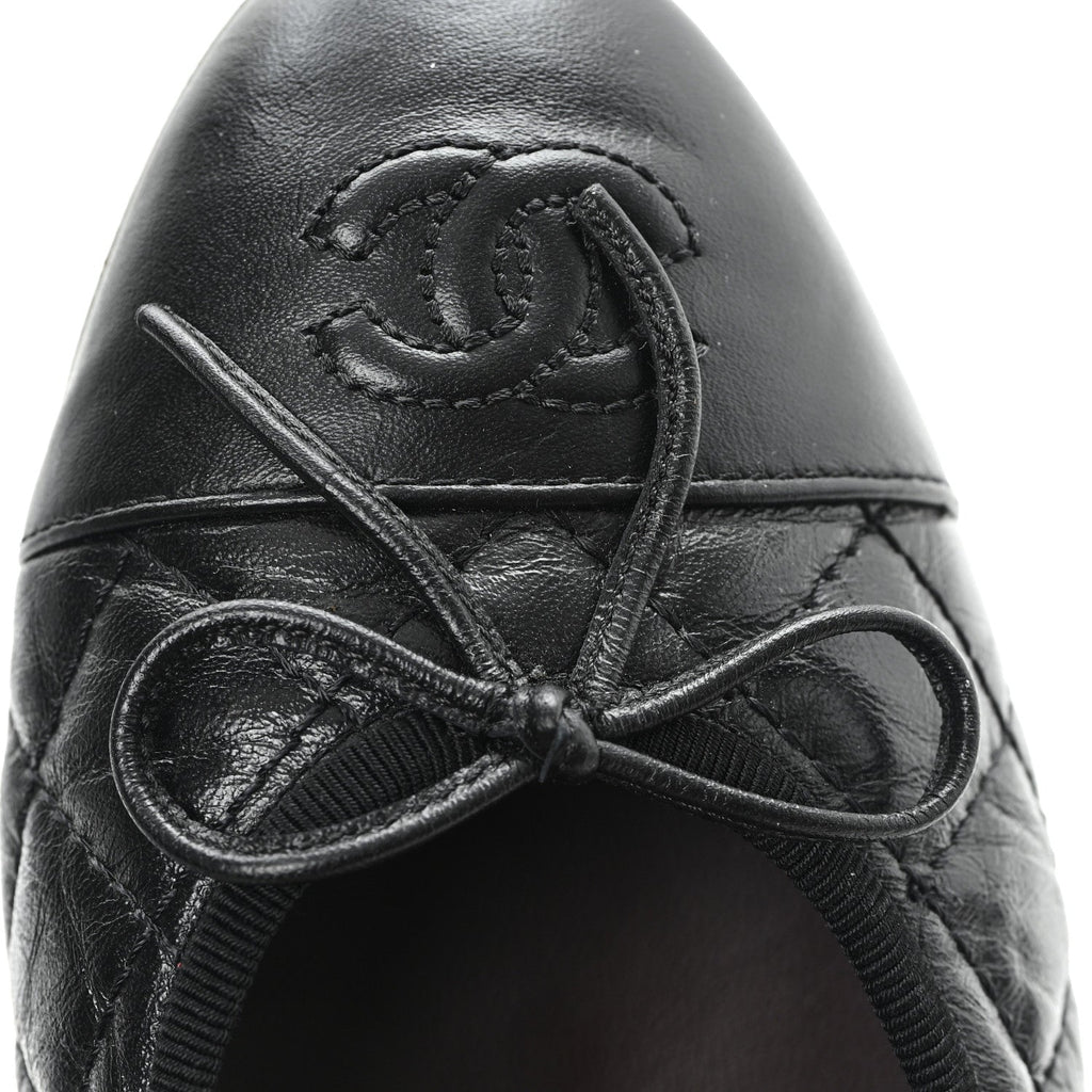 Aged Calfskin Quilted CC Cap Toe Ballerina Flats 37.5 Black