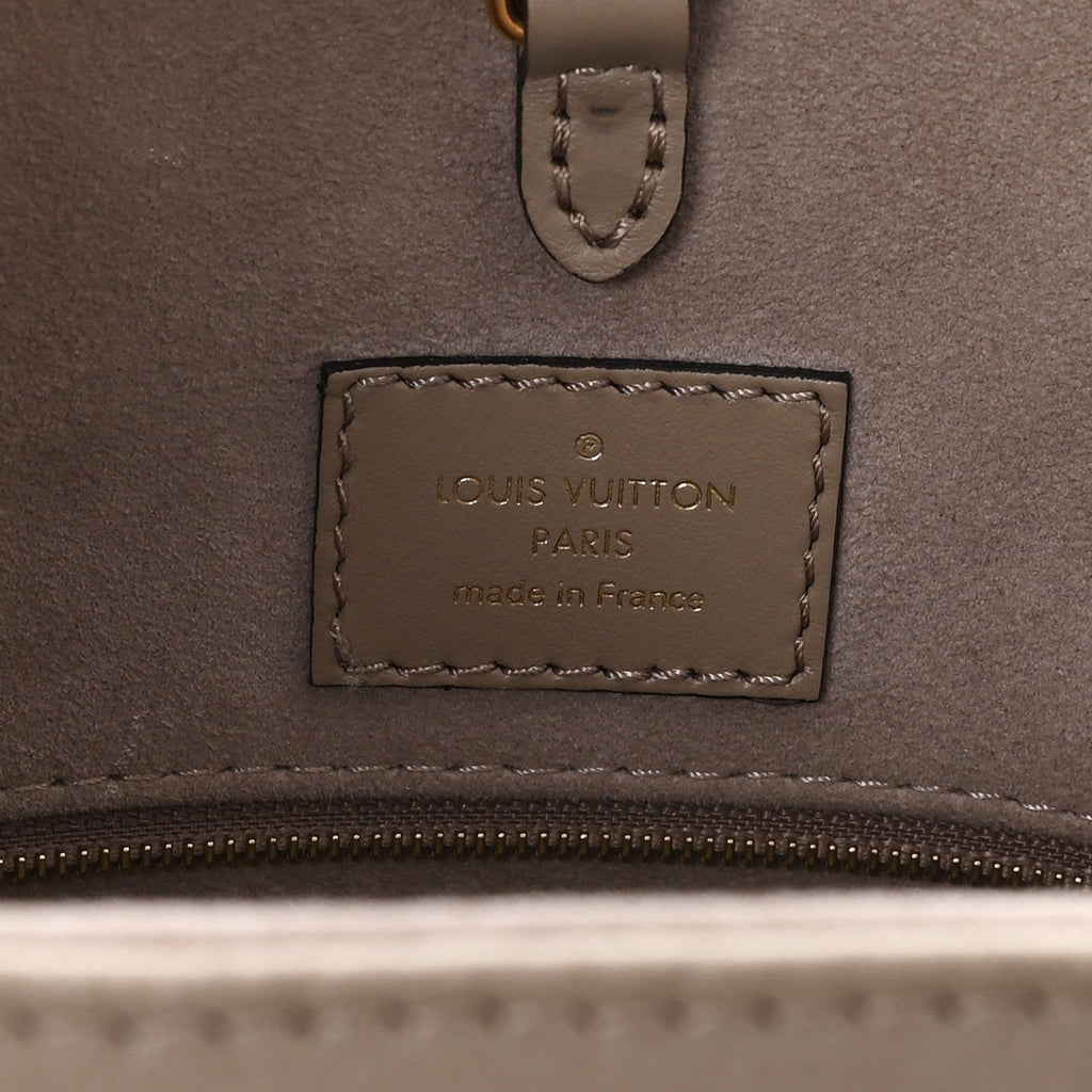 Louis Vuitton Empreinte Monogram Giant Onthego MM Tourterelle Creme