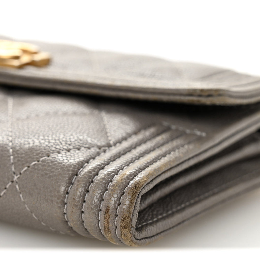 Caviar Quilted Medium Boy Flap Wallet Grey