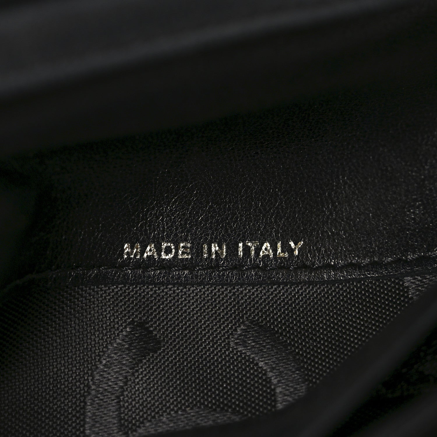 Caviar Timeless CC Yen Wallet Black