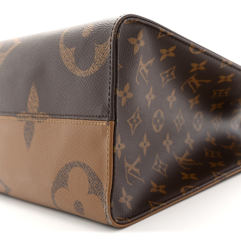 Louis Vuitton Reverse Monogram Giant Onthego MM