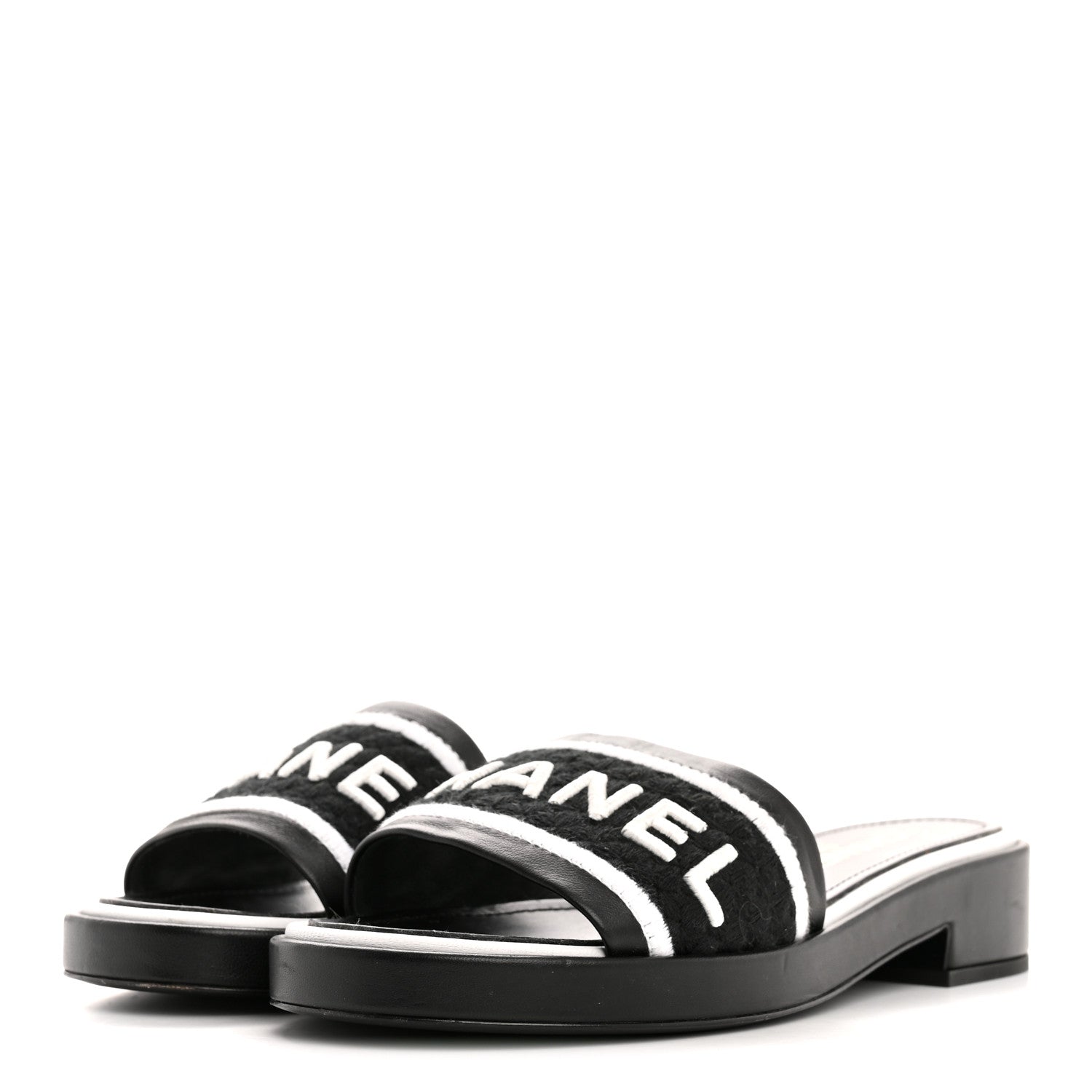 Lambskin Embroidered CC Mule Sandal 40 Black White