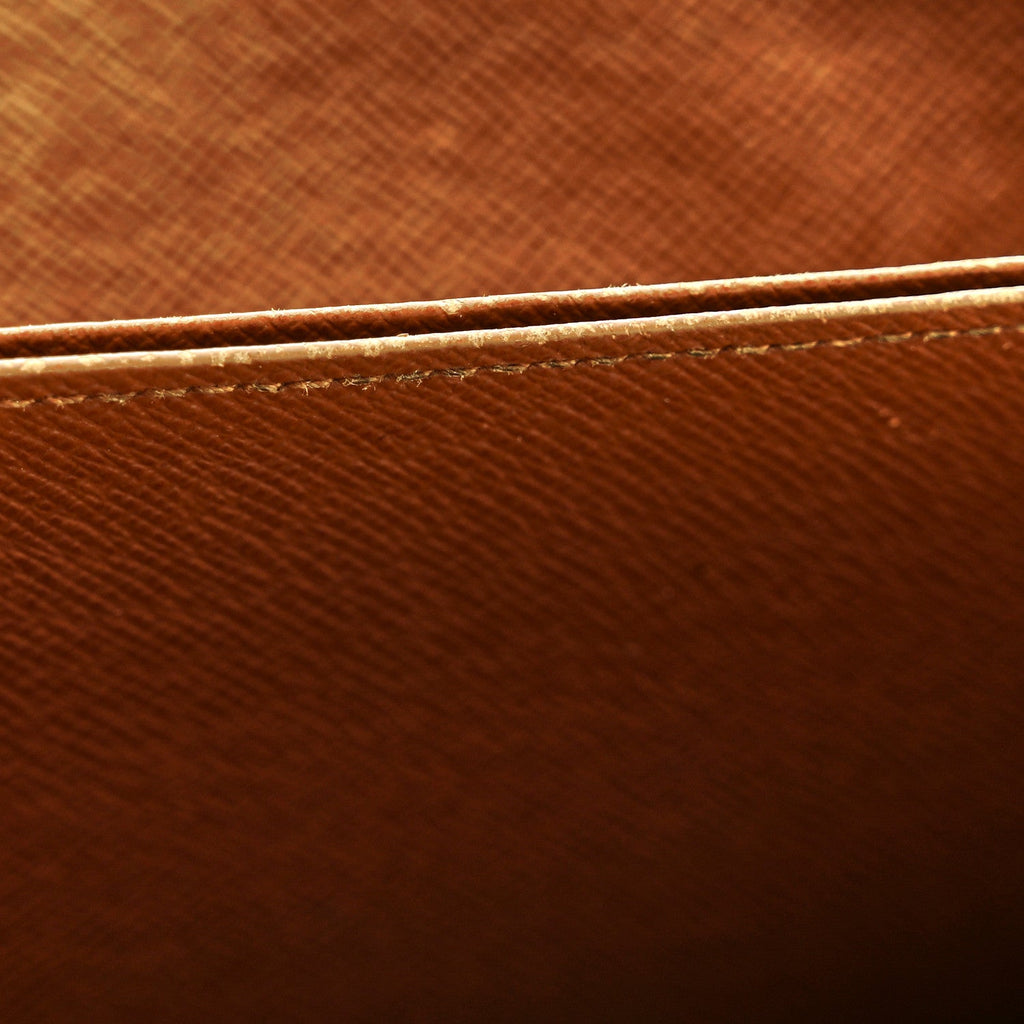 Louis Vuitton Monogram Zippy Wallet