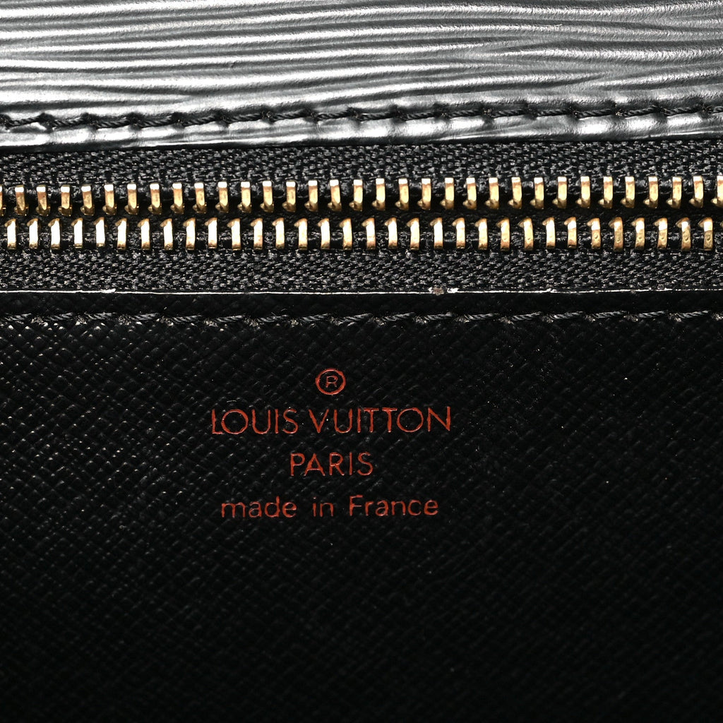 Louis Vuitton Epi Pochette Sellier Dragonne Clutch Black