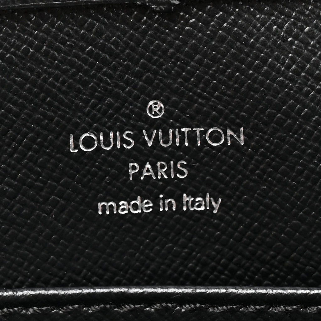 Louis Vuitton Taiga Baikal Pochette Ardoise
