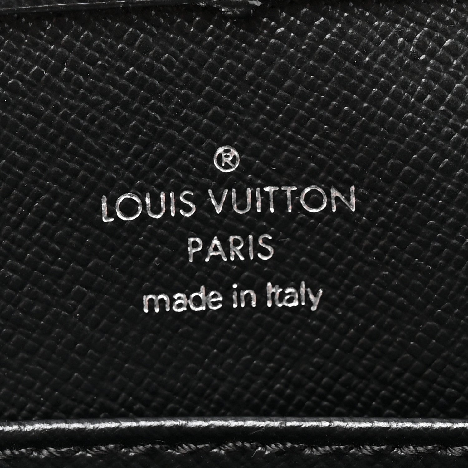 Louis Vuitton Taiga Baikal Pochette Ardoise