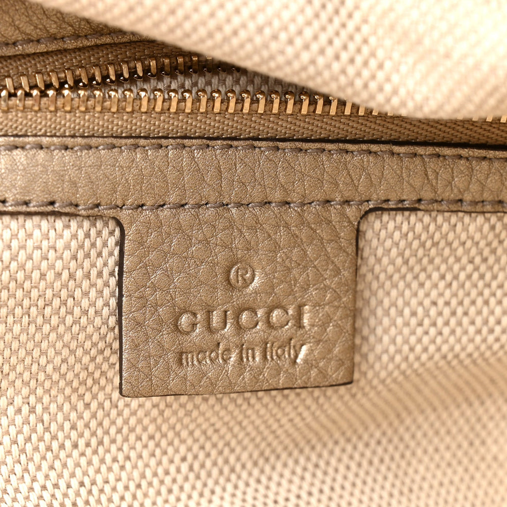Gucci Metallic Pebbled Calfskin Medium Soho Chain Hobo Golden Beige