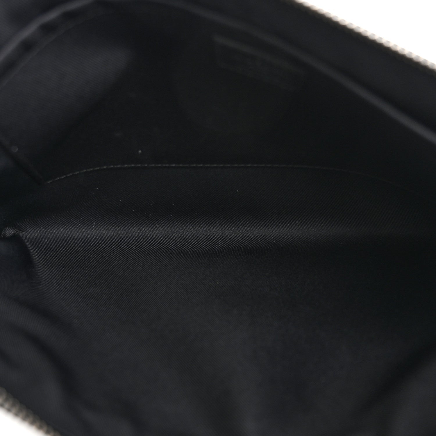 Louis Vuitton Monogram Eclipse Discovery Pochette GM
