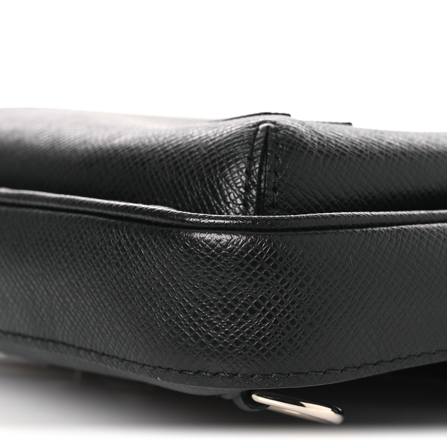 Louis Vuitton Taiga Avenue Sling Bag NM Black