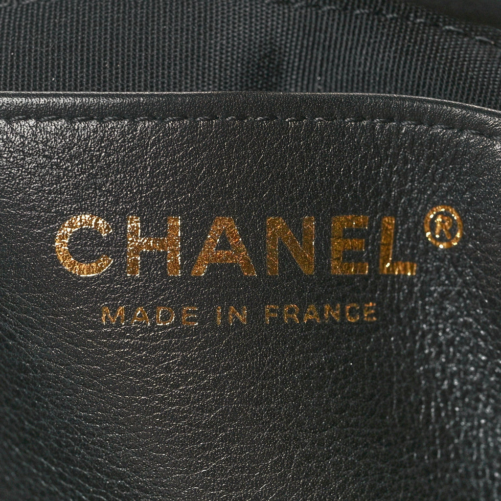 Chanel Calfskin Quilted Close To Me Hobo Black