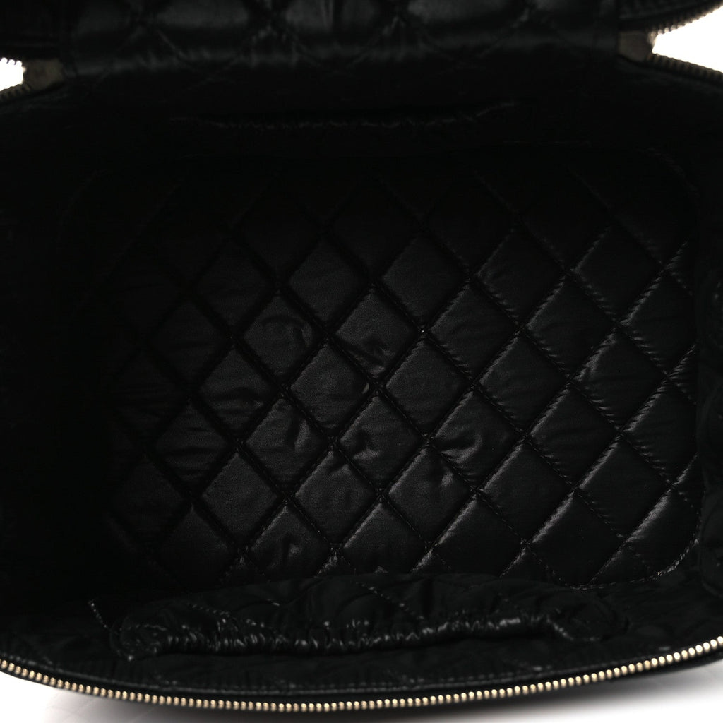 Caviar Quilted Large Vanity Pouch Black
