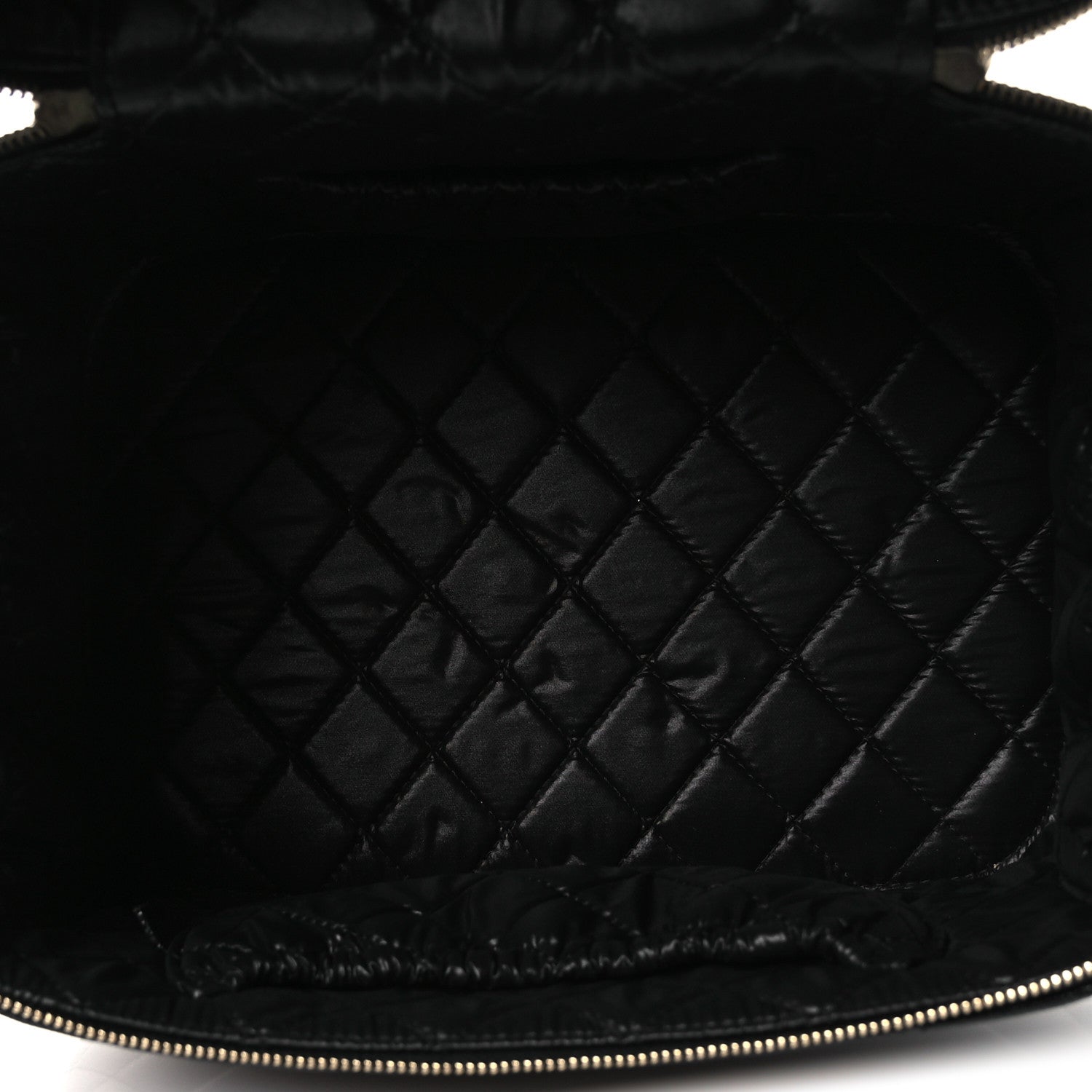 Caviar Quilted Large Vanity Pouch Black