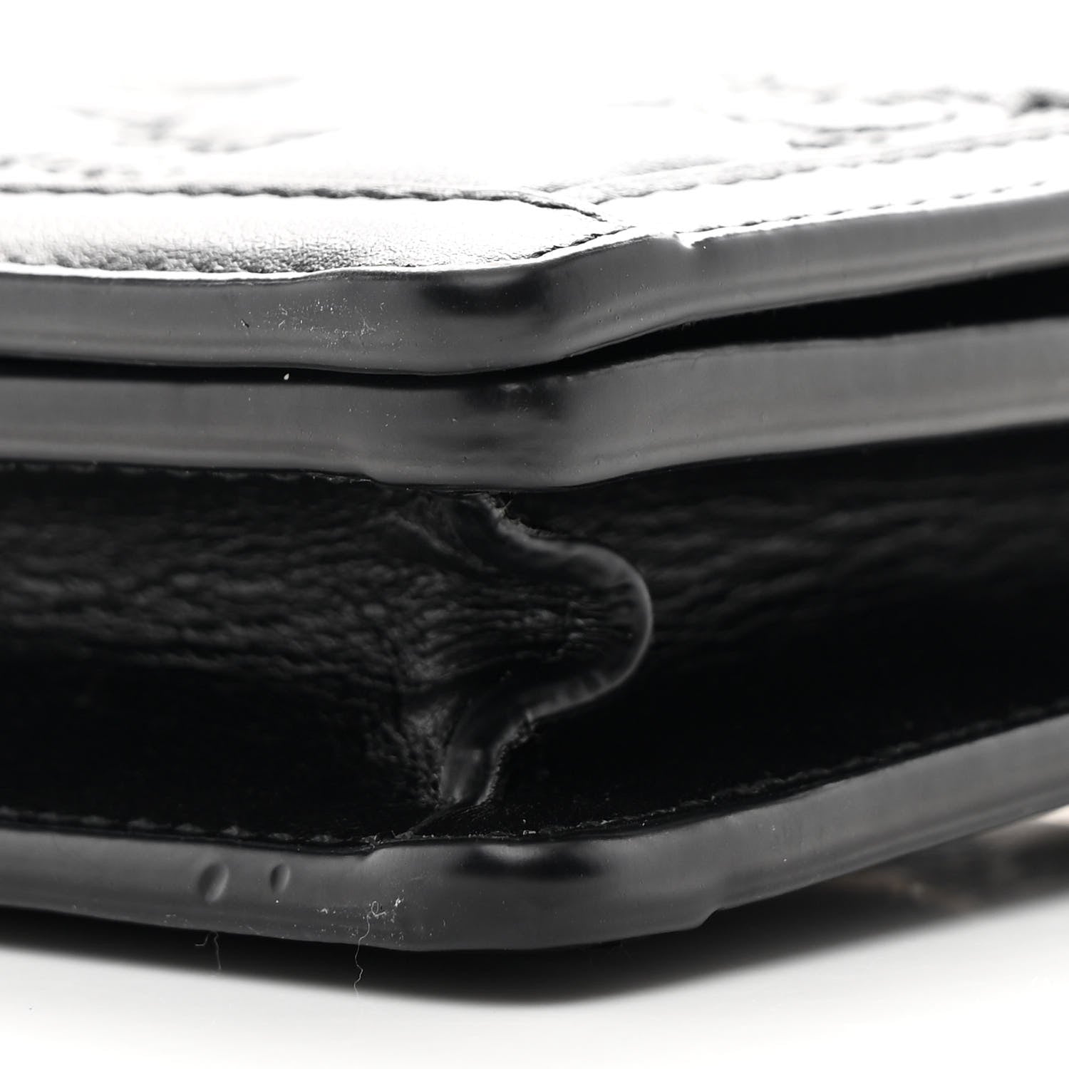 Gucci Calfskin GG Matelasse Chain Wallet Black
