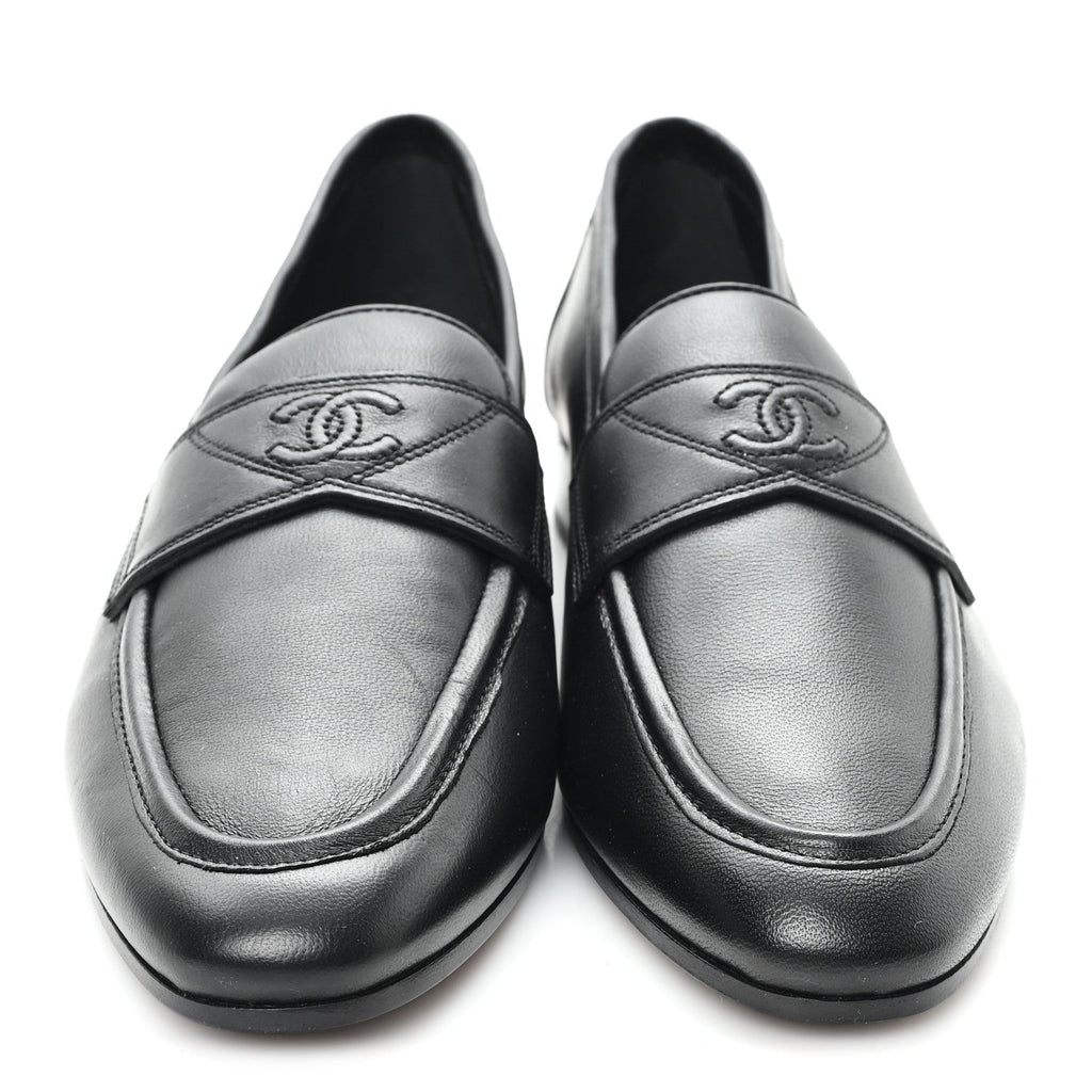 Calfskin Womens Stitched CC Loafers 38 Black