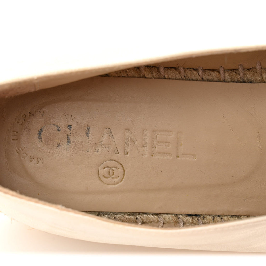 Lambskin CC Espadrilles 38 White Black