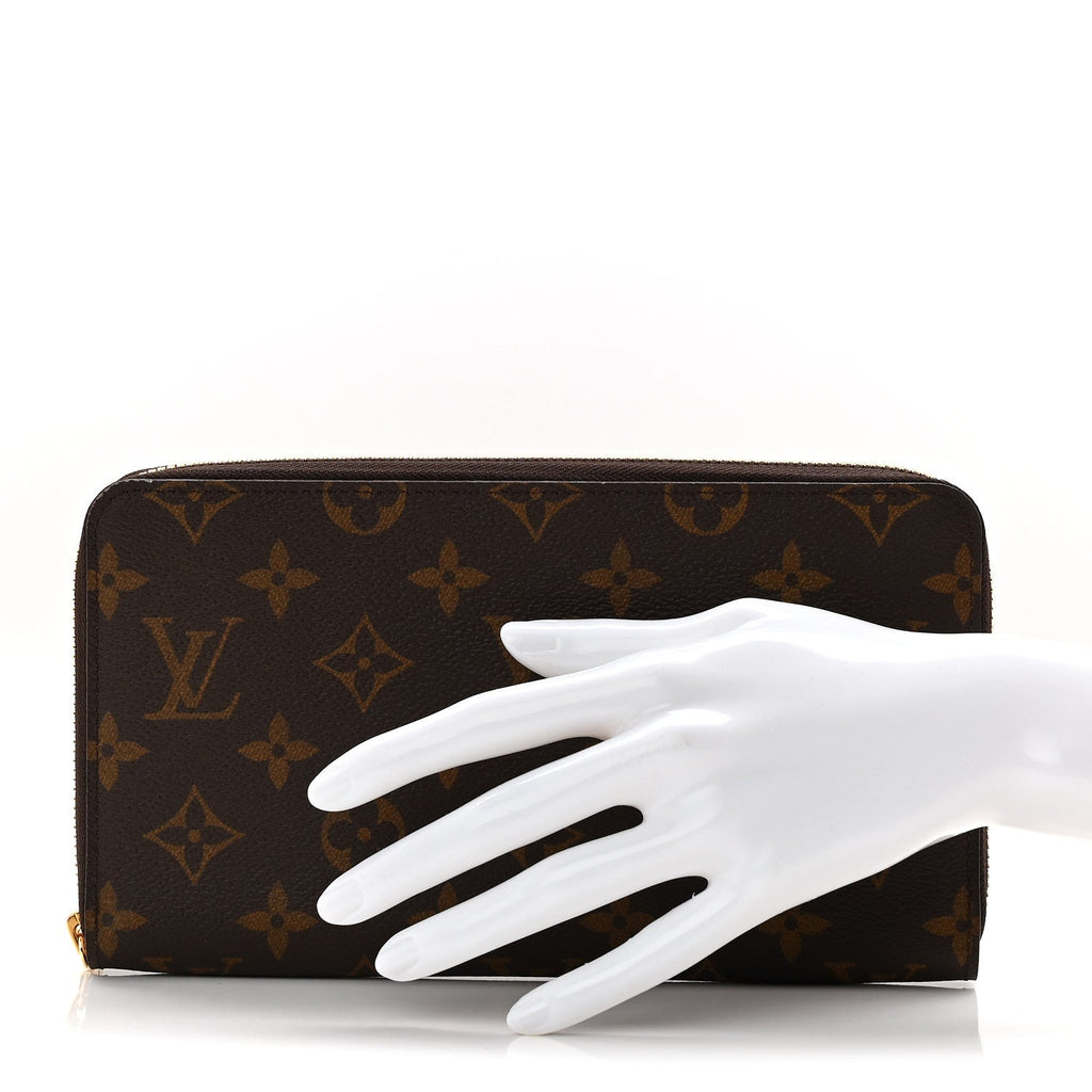 Louis Vuitton Monogram Zippy Organizer Wallet