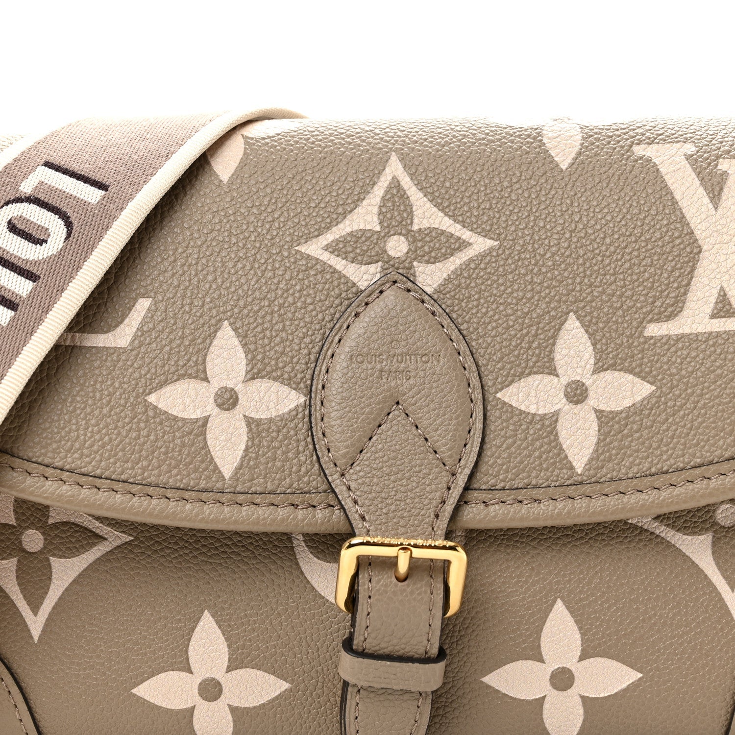 Louis Vuitton Empreinte Monogram Giant Diane Tourterelle Creme