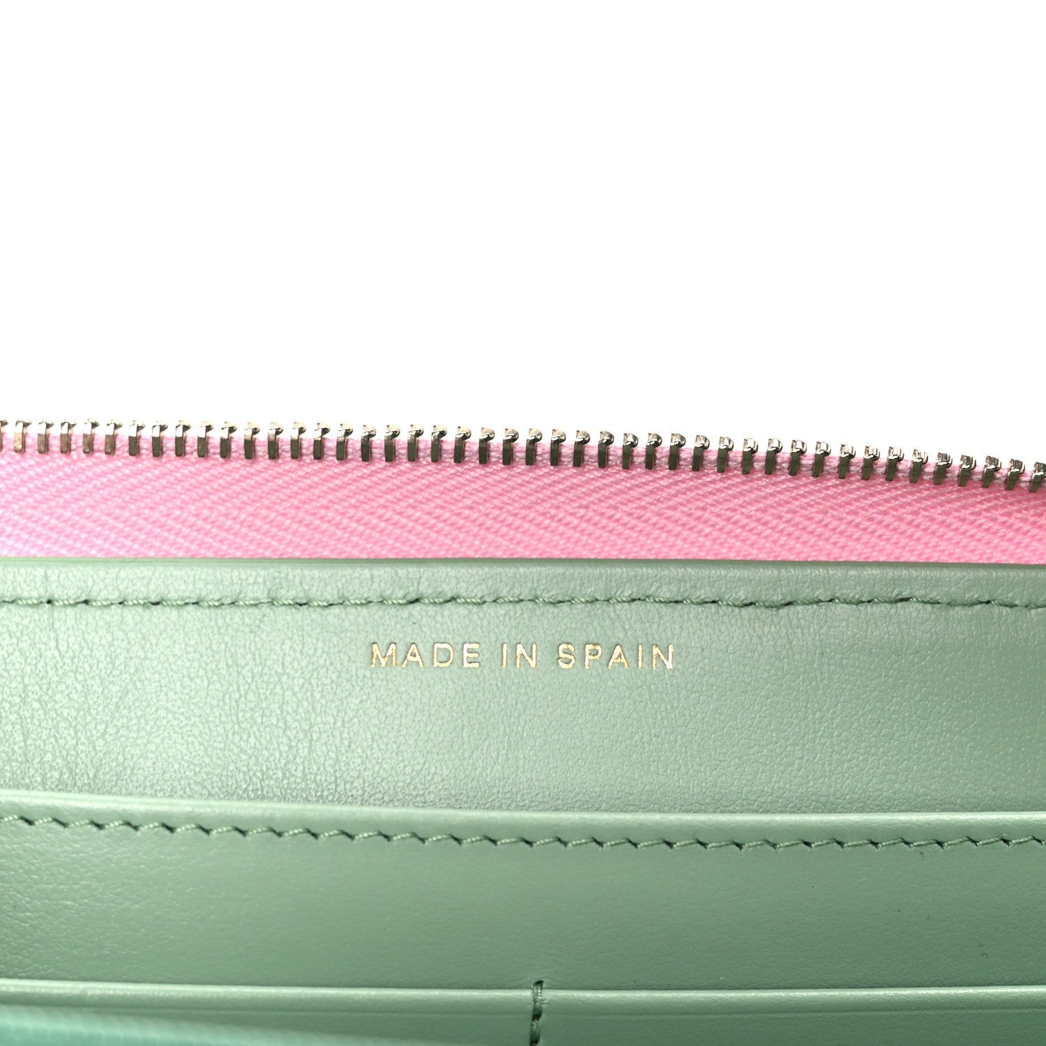 Caviar Quilted Perforated CC Long Zipped Wallet Pink