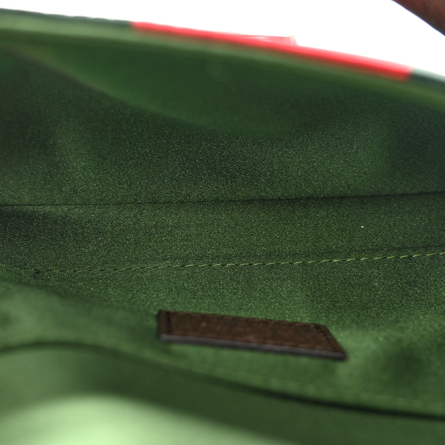 Gucci Monogram Textured Dollar Calfskin Heavy Grosgrain Web Small Maxi Horsebit Chain Shoulder Bag Beige Ebony New Acero