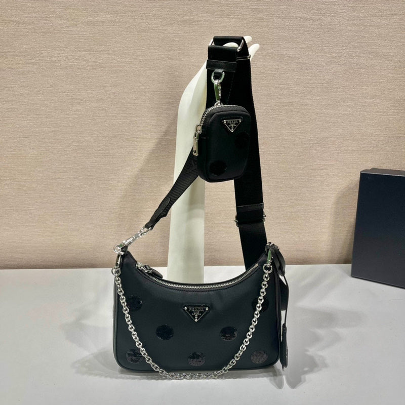 Prada Bags - 5605