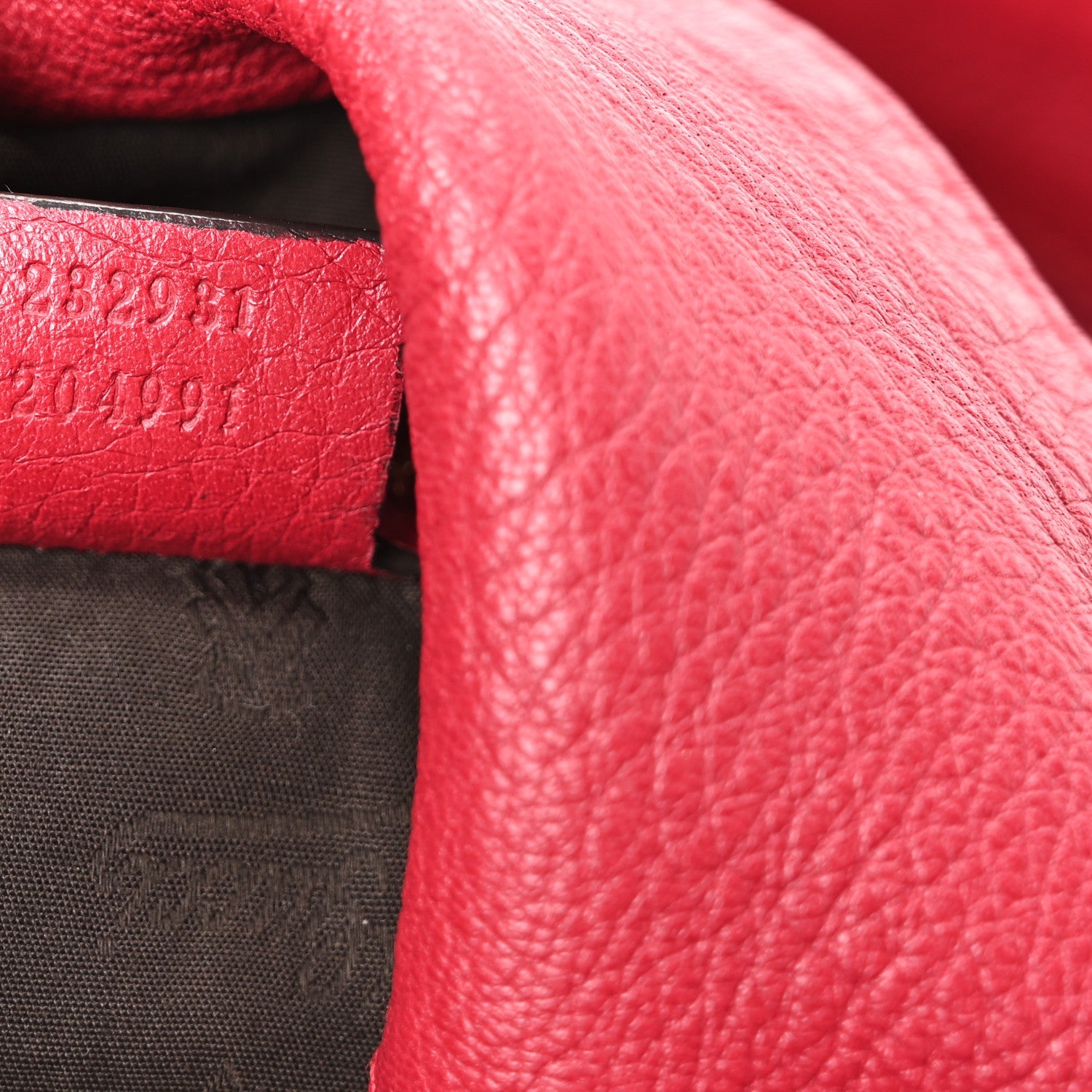 Gucci Pebbled Calfskin Medium G Wave Shoulder Bag Red