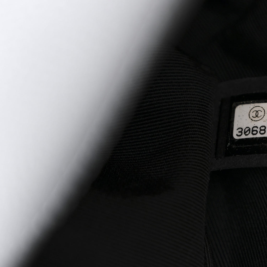 Chanel Caviar Quilted Medium Boy Flap Black