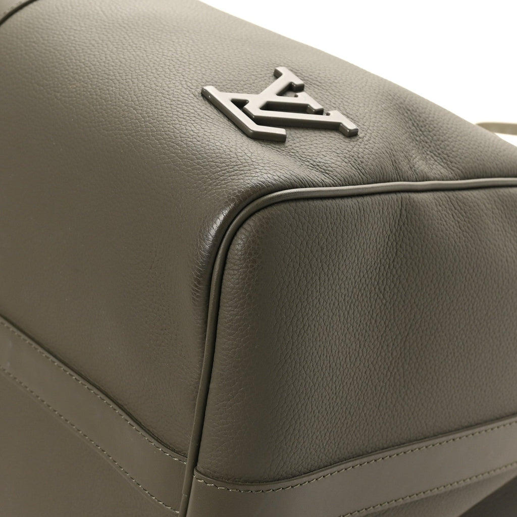 Louis Vuitton Grained Calfskin Aerogram Keepall Bandouliere 50 Khaki