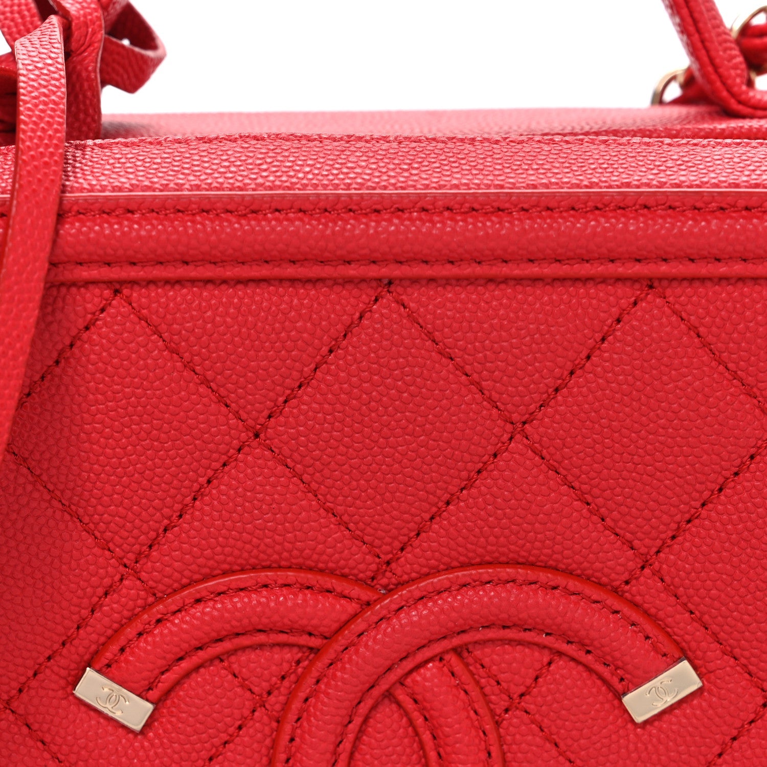Chanel Caviar Quilted Medium CC Filigree Vanity Case Red