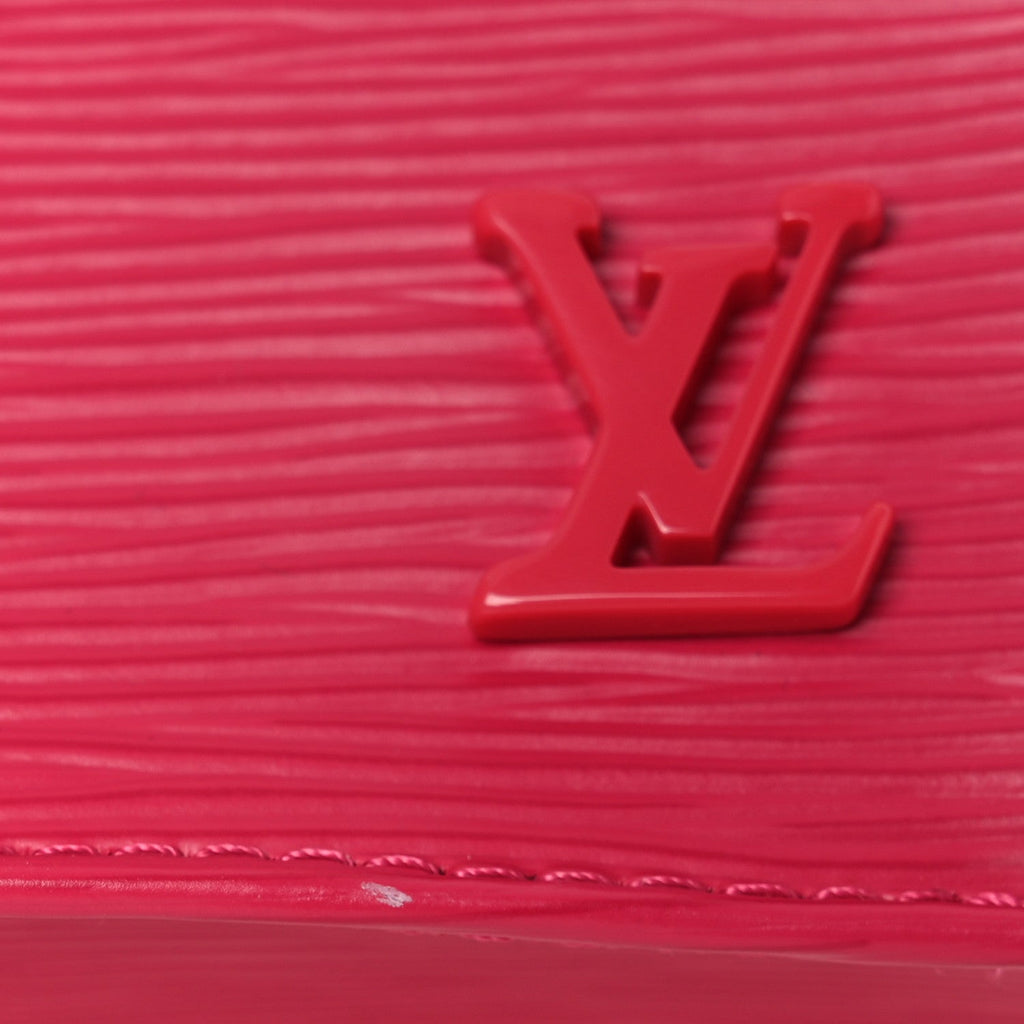 Louis Vuitton Epi Petit Sac Plat Rose Pondicherry