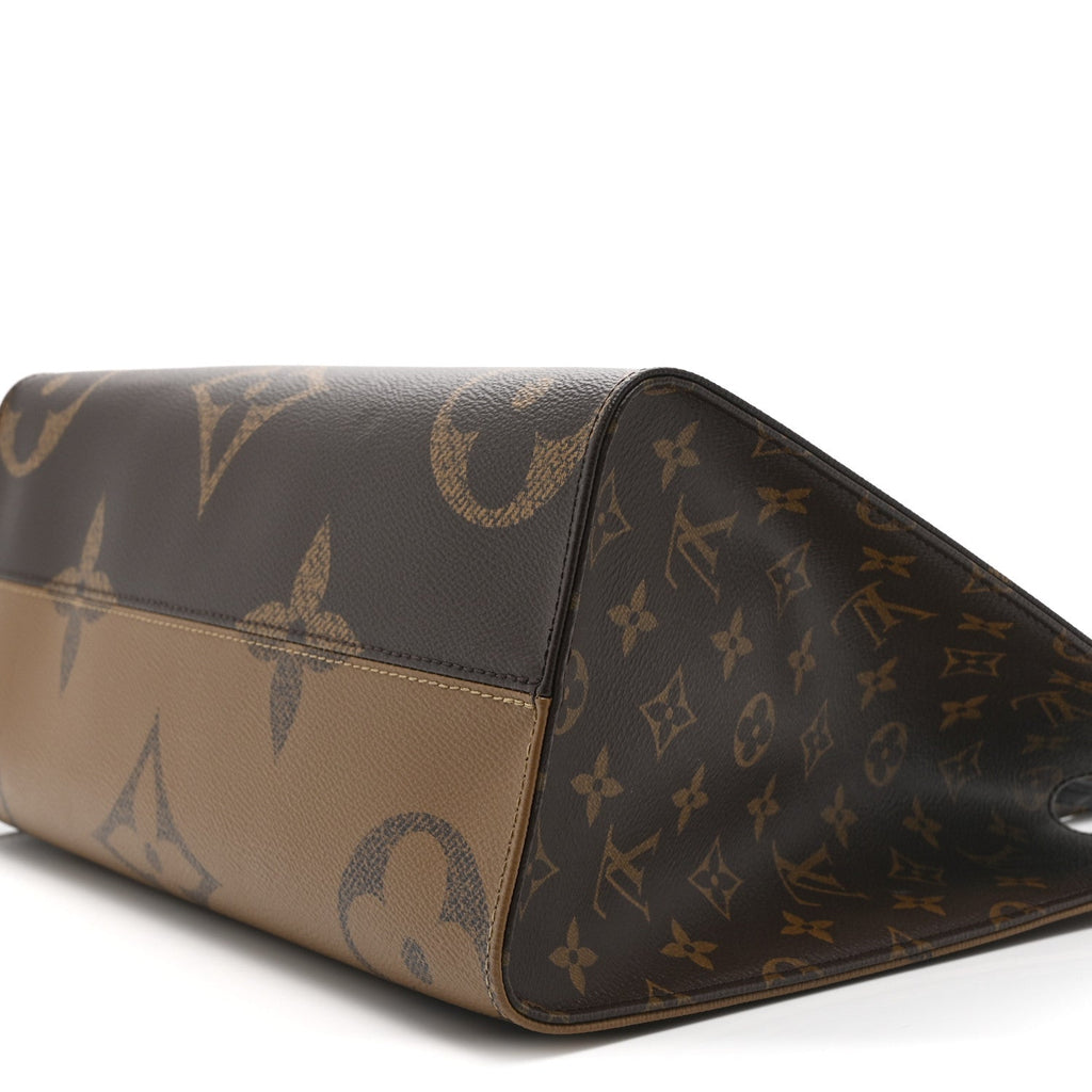 Louis Vuitton Reverse Monogram Giant Onthego MM