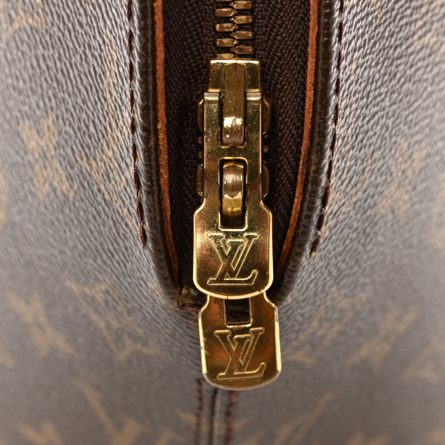 Louis Vuitton Monogram Ellipse MM