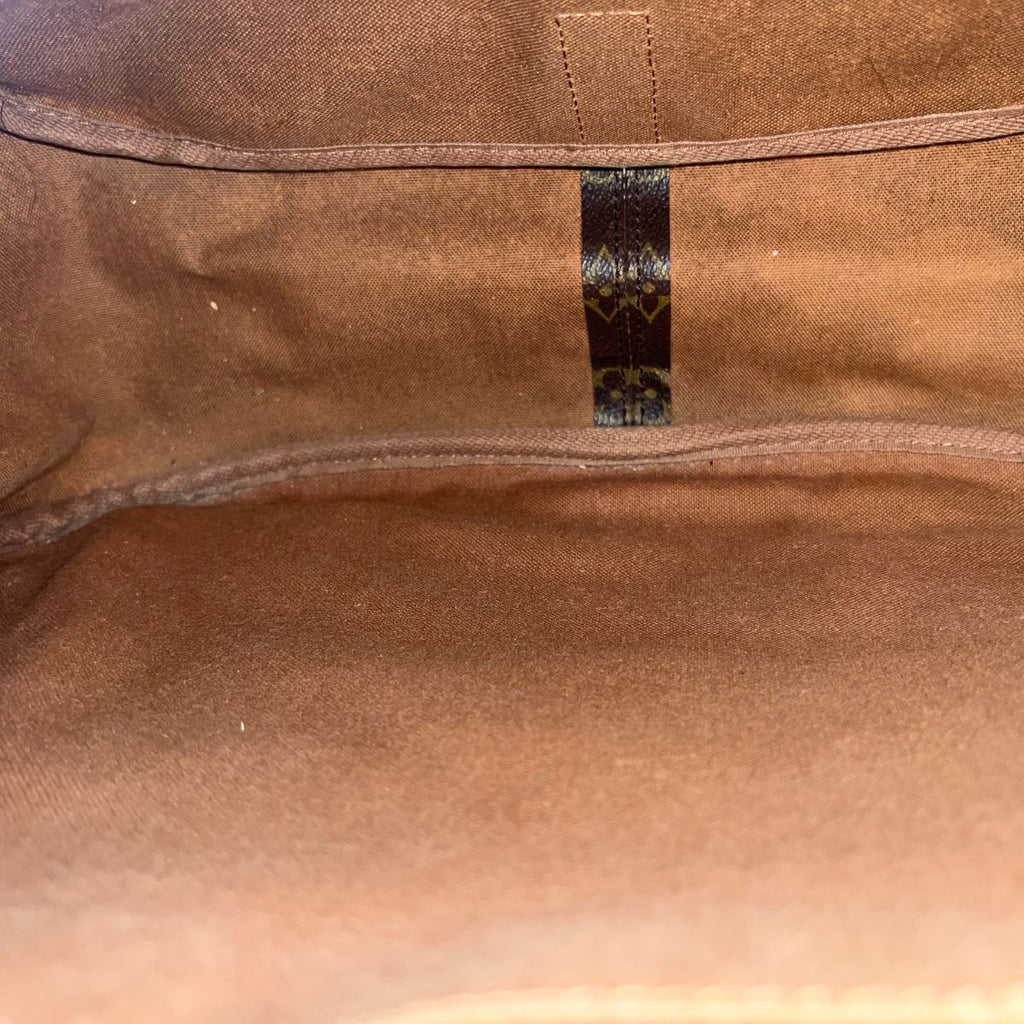 Louis Vuitton Saumur 35 in Monogram Canvas