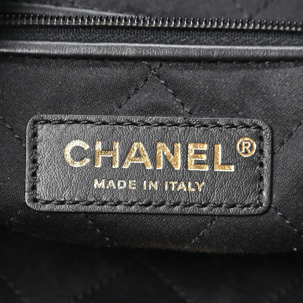Chanel Shiny Calfskin Quilted Small Chanel 22 Black