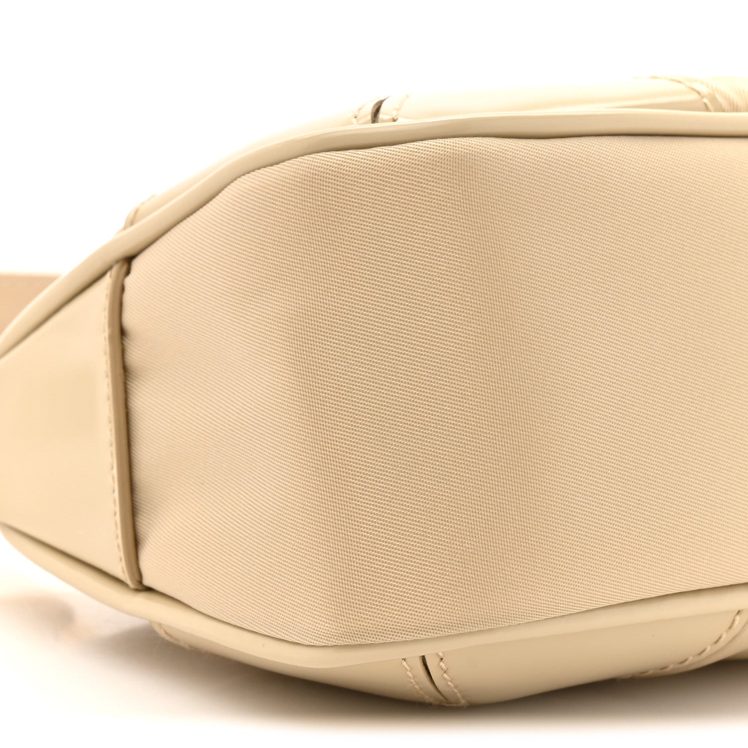 Prada Re-Nylon Spazzolato Re-Edition 2002 Shoulder Bag Deserto