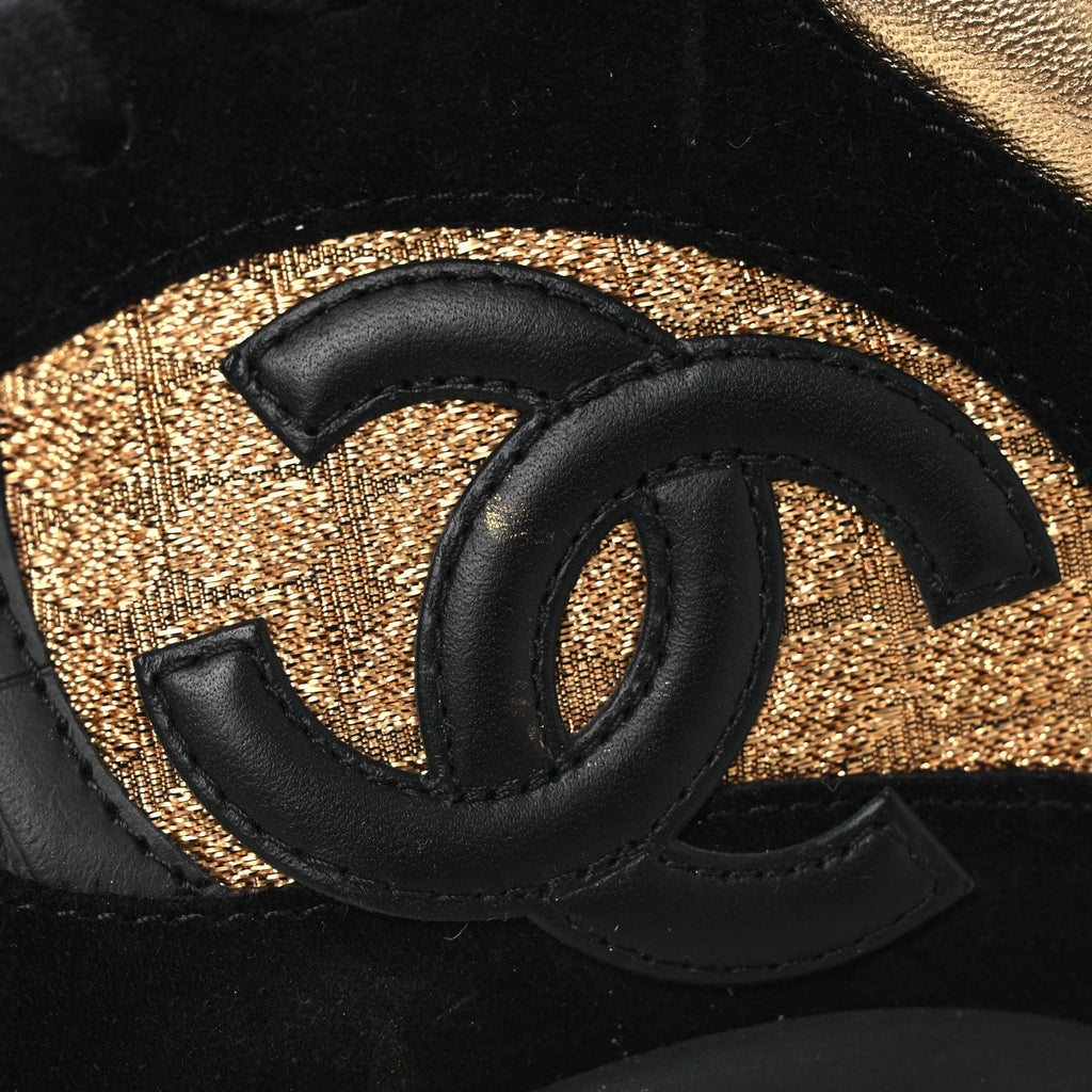Metallic Fabric Suede Calfskin Crocodile Embossed Mens CC Sneakers 45 Black Gold