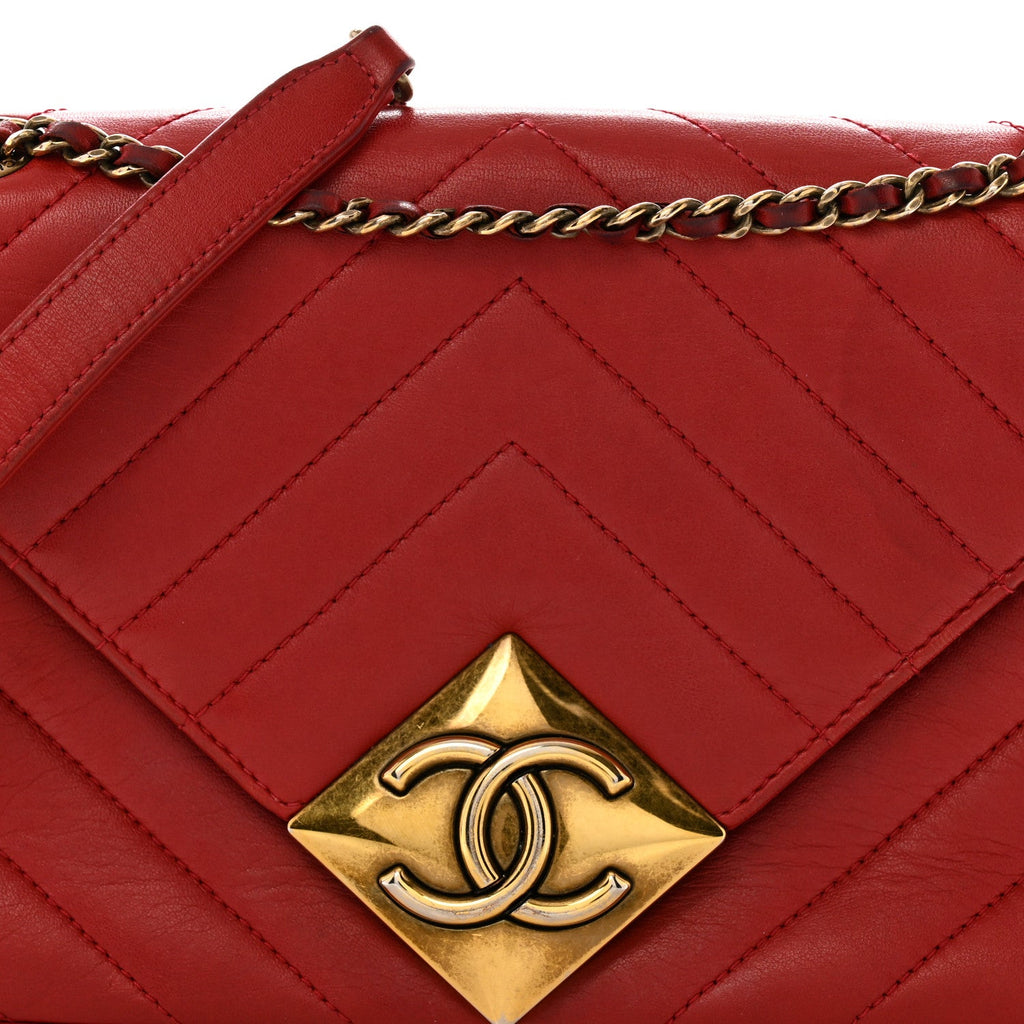 Chanel Lambskin Chevron Quilted Small Pyramid CC Flap Red