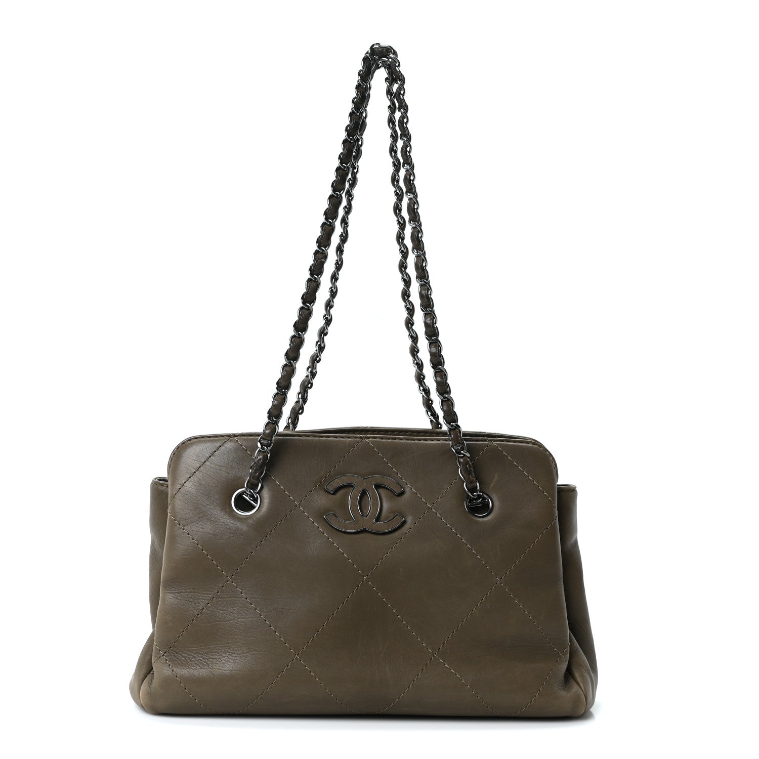 Chanel Washed Calfskin Diamond Stitch Hamptons Shopping Tote Green